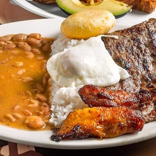 Bandeja Campesina / Country Platter