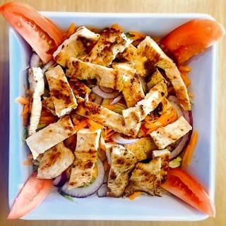 Ensalada Con Pollo a La Plancha / Grilled Chicken Salad