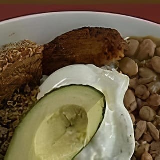 Bandeja Montanera (Carne Molida/Ground Meat)