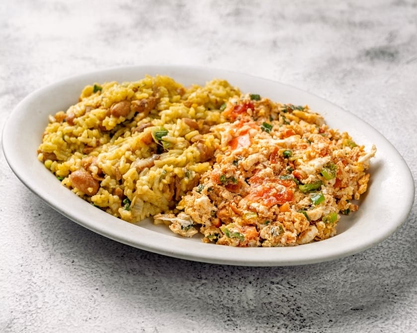 Huevos Pericos Con Calentado.