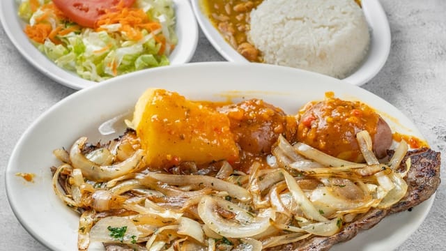 Carne Asada Encebollada.