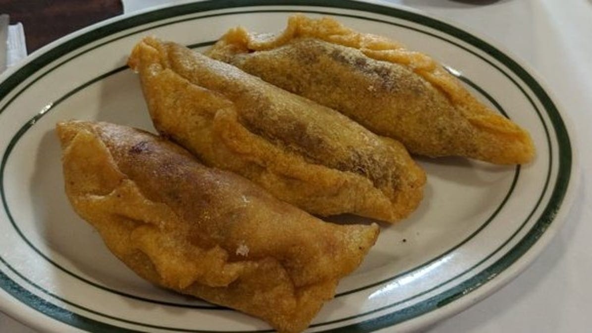 Empanada Colombiana artesanal.