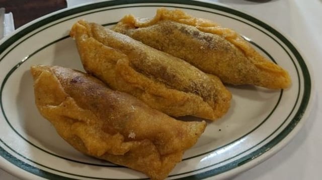 Empanada Colombiana artesanal.