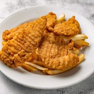 Deditos De Pollo Con Papas Fritas / Chicken Tenders with French Fries