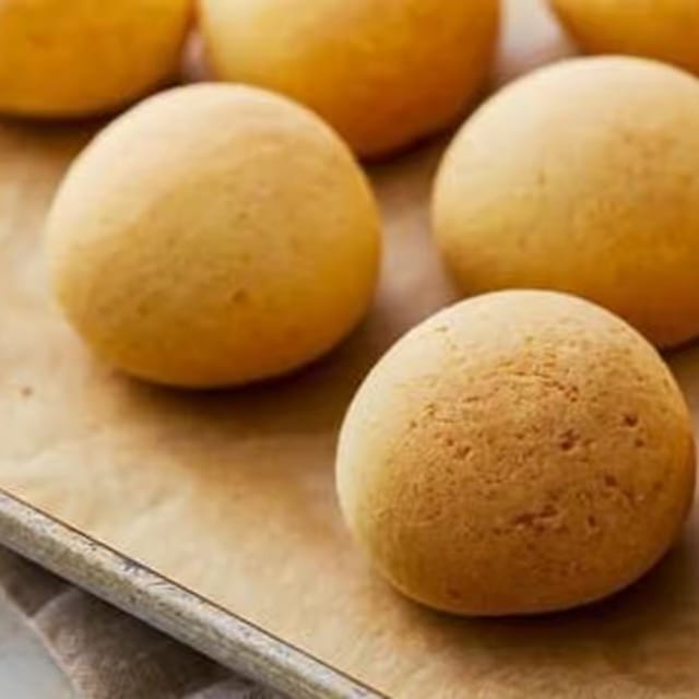 Pan De Bono (Baked Cheese Bread).