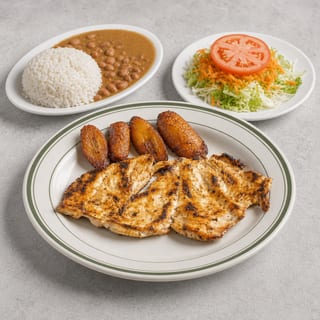 Chuleta De Pollo a La Plancha / Grilled Chicken Cutlet