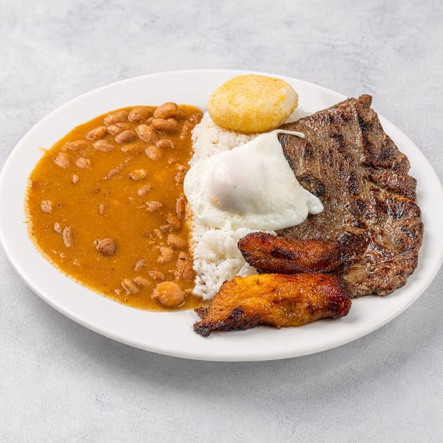 Bandeja Campesina / Country Platter.